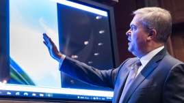 EFE/EPA/JIM LO SCALZO