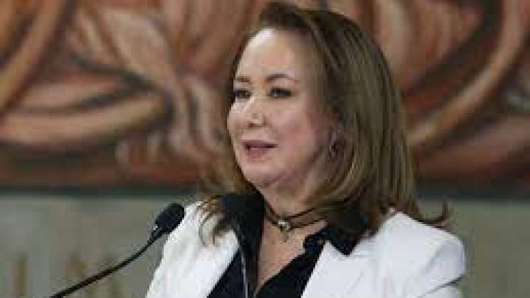 Convoca UNAM a Yasmín Esquivel para defender su tesis