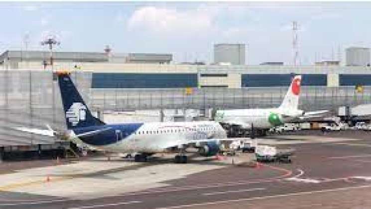 Sin afectaciones a trabajadores de aereolinea por cabotaje: AMLO