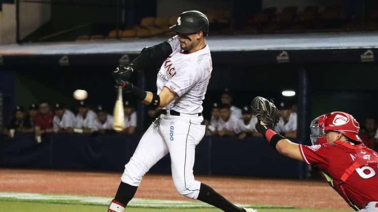 Rifaela comanda la victoria de Guerreros de Oaxaca  