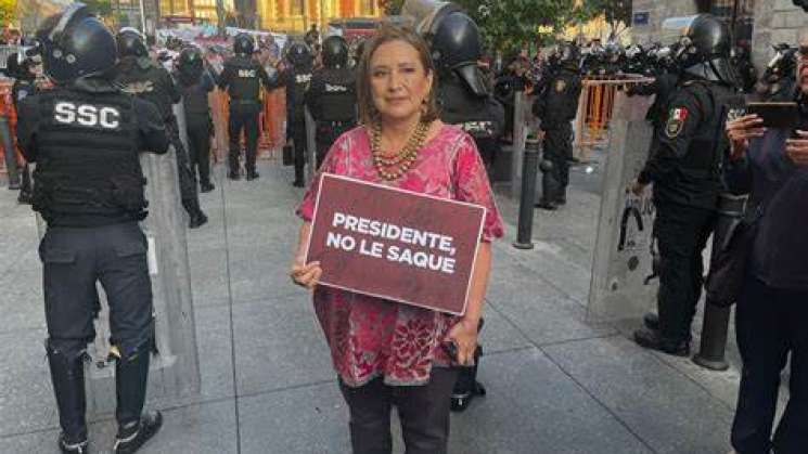 Niegan acceso a Xochilt Galvez a mañanera de AMLO