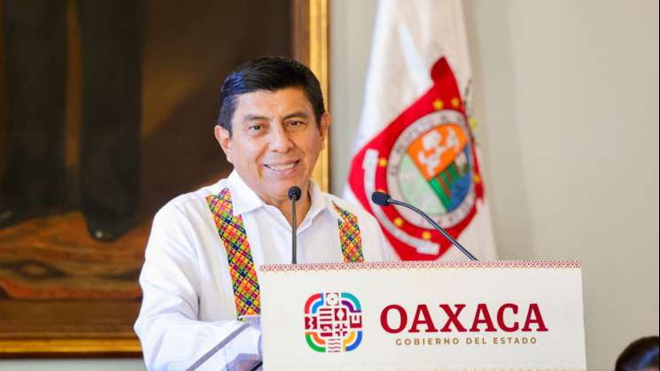 Gobierno de Oaxaca respalda nuevos libros de texto de la SEP