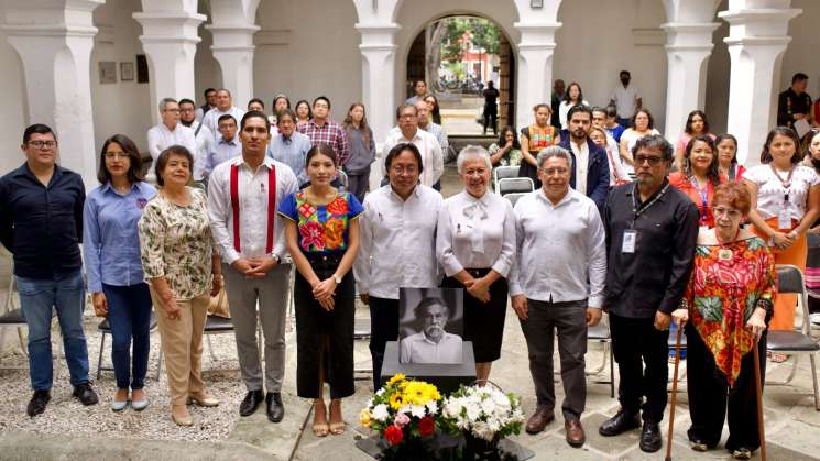 Rinden homenaje Luctuoso al artista Francisco Toledo  