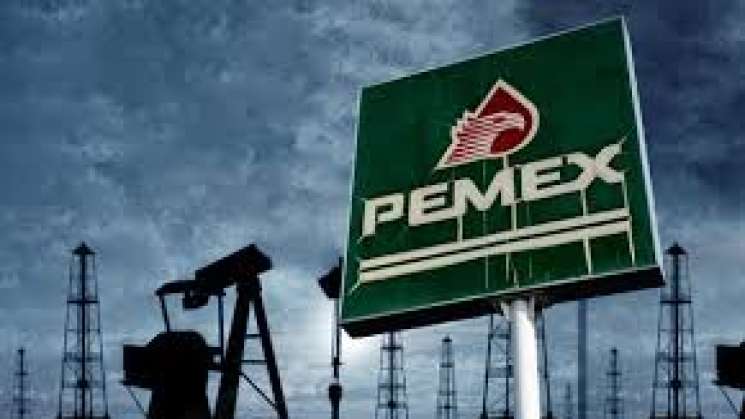 Mejora Fitch perspectiva de Pemex a 