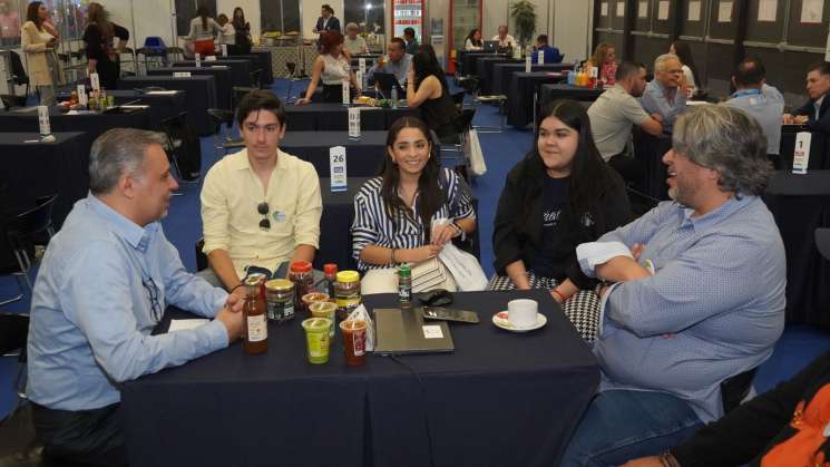    Empresas oaxaqueñas participan en la Expo ANTAD 2024   