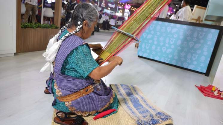 Oaxaca lleva cultura y tradición en Tianguis Turístico Acapulco
