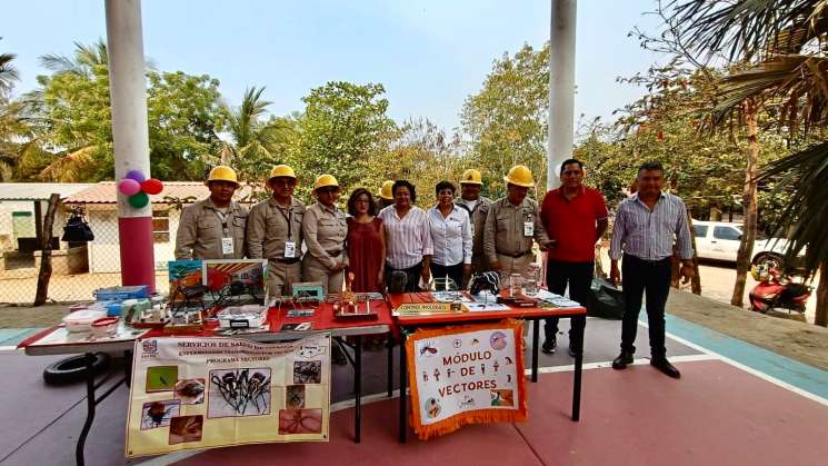 Realizan en Sta. Maria Huatulco Mini feria de la salud 