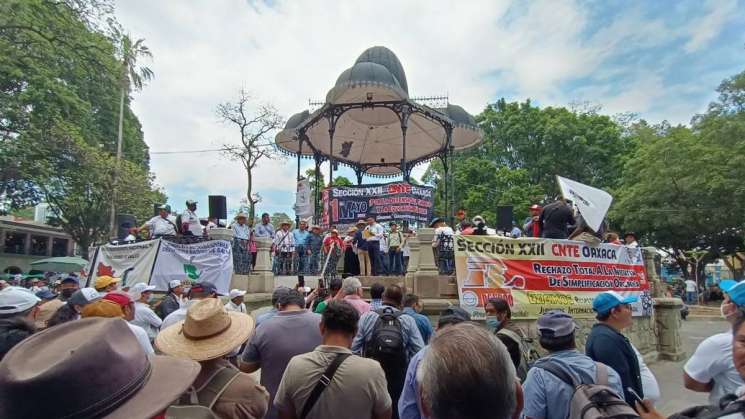 Inicia paro de 24 de horas  Sección 22 del SNTE en Oaxaca 