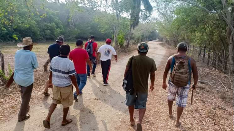 Continúa búsqueda de 7 personas en costa de Oaxaca