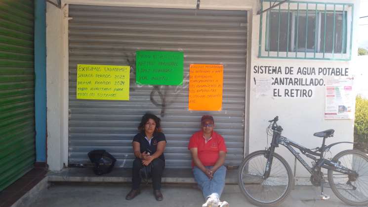 Trabajadores piden salida del Titular de Comisión de Agua,Oaxaca 