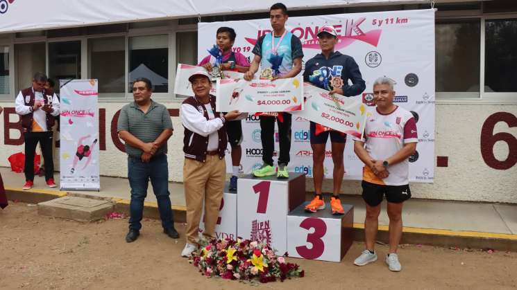  Ana Karina López y Antelmo Salinas ganan Carrera IPN Once K 2024