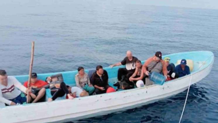 INM rescata a 25 migrantes en costas de Oaxaca