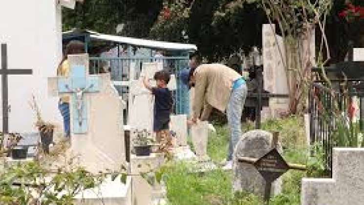 Recomendaciones en visitas al panteón por Día del Padre