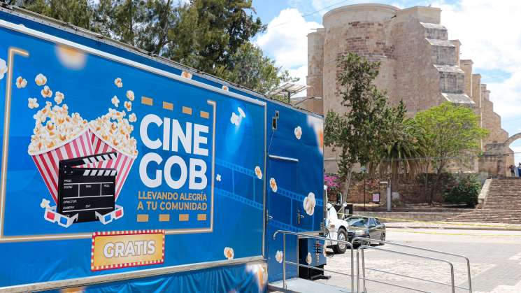  Lleva Cine Gob a Santo Domingo Yanhuitlan