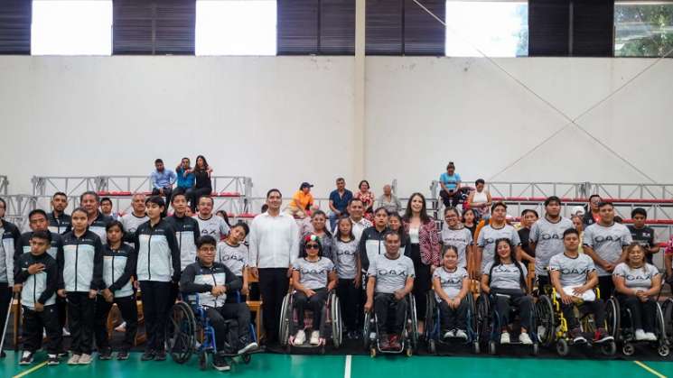 Abanderan delegación Oaxaca a juegos Paranacionales Conade 2024