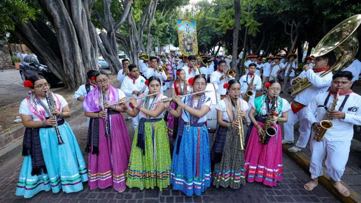 Música y danza de Oaxaca calles de Guanajuato en el 52 FIC