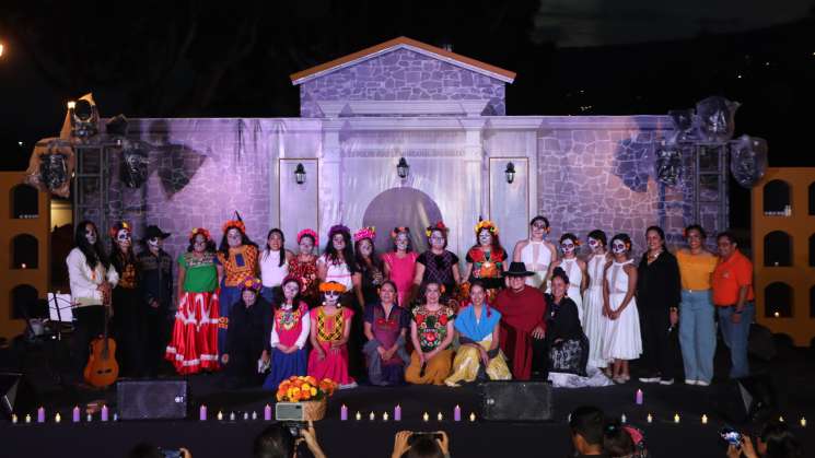  Presentan “Muerteada de Cuentos” en Plaza de la Danza 