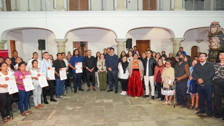 Premian a ganadoras del XIX Concurso Estatal de Nacimientos 2024 