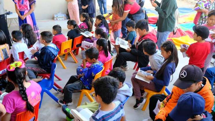 Inicia ciclo de lecturas mensuales en Oaxaca de Juárez