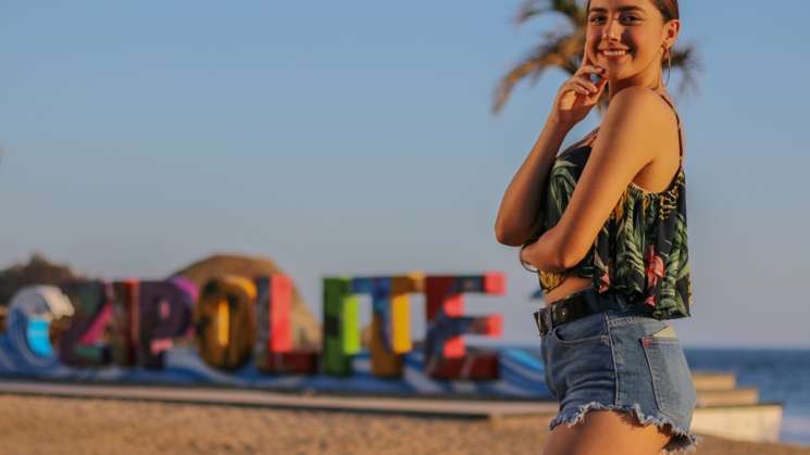 Zipolite alista su décimo Encuentro Nudista
