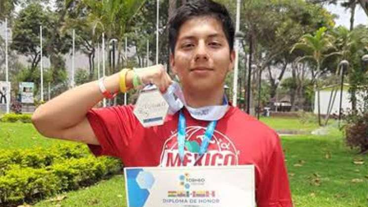 Plata a México en 5° Torneo Internacional de Jóvenes Matemáticos 