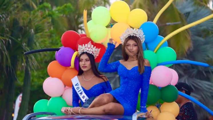 Puerto Escondido Celebra 50 Años de Carnaval 