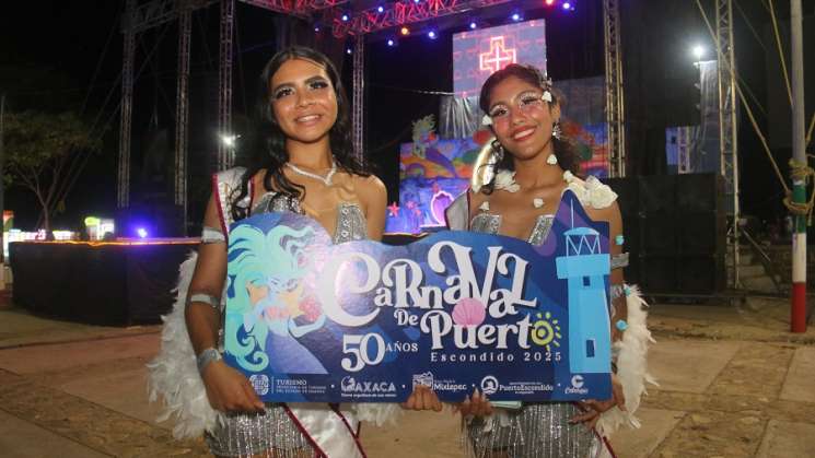 Continúa segundo día del Carnaval de Puerto Escondido
