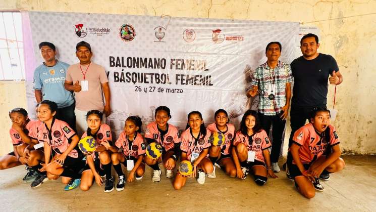 Primaria de Puerto Escondido brilla en el balonmano estatal