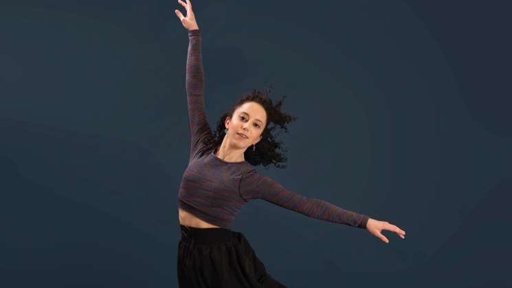 Paula Álvarez, bailarina mexicana, da vida al sueño en escenario 