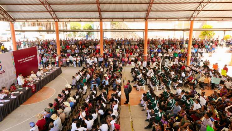  Anuncian  conectividad en San Juan Bautista Tlacoatzintepec