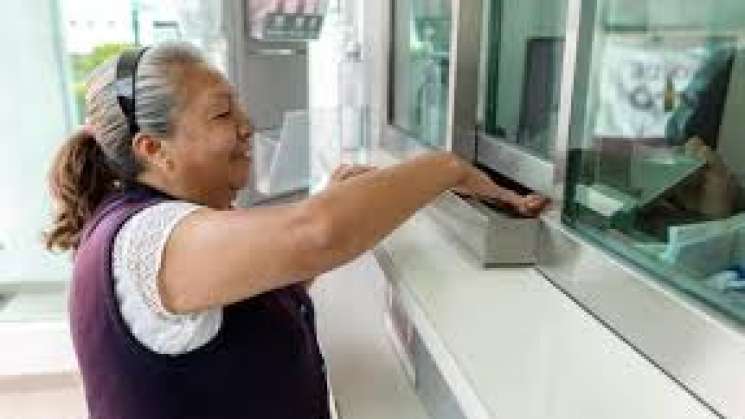 En México, 80% de hogares recibe remesas y programas sociales