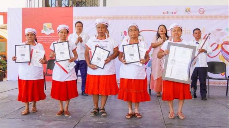 Recibe certificado Hecho en Oaxaca Unión de Productores de Tejate