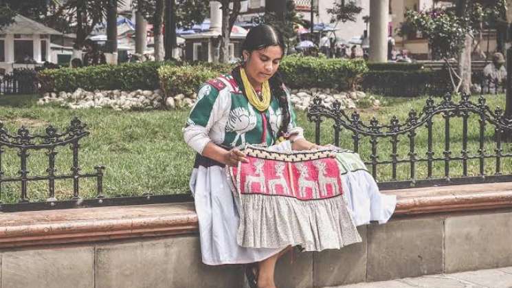 Bordados de San Pedro Tijaltepec, patrimonio cultural de Oaxaca