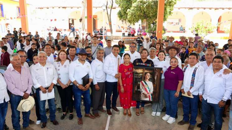 Más de 6 mdp para desarrollo de San Juan Bautista Suchitepec: S.J