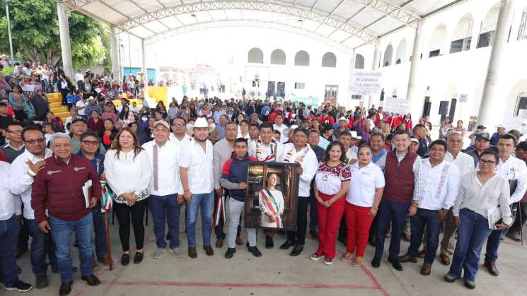 Impulsa Salomón Jara conectividad de caminos en Tepejillo