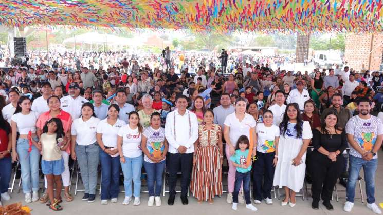 Miles de sonrisas se comparten en Fiesta de la Niñez en Oaxaca 