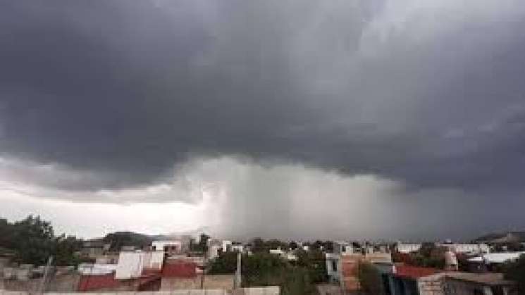 Lluvias intensas en Valles centrales y capital oaxaqueña 