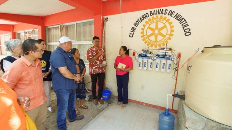 Entregan Cobao y Club Rotary sistema de purificación de agua 