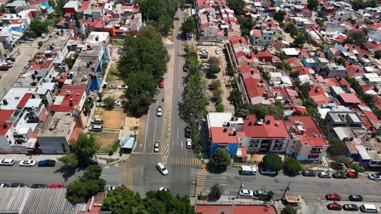 Avenida Heroico Colegio Militar con asfalto nuevo y señales 