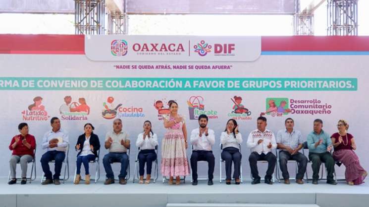 Firma DIF Oaxaca convenio con 326 municipios para programas 