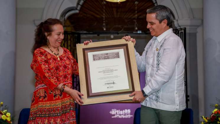 UdeC reconoce a Lucina Jiménez por su aporte a la cultura