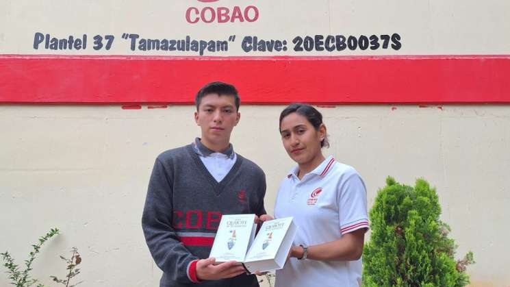 Recibe Cobao donación de 2 mil libros en Tamazulapam