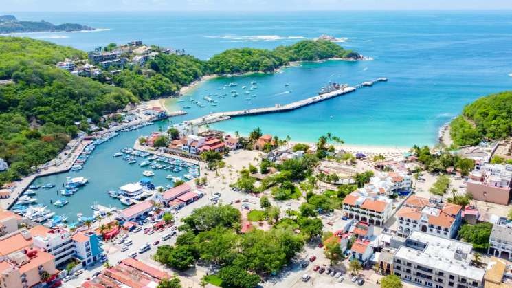 Consolida Huatulco su conectividad aérea con destinos clave 