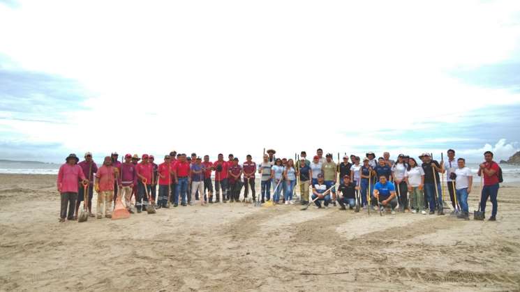 Inicia limpieza de playas afectadas por el huracán Erick: Sectur 