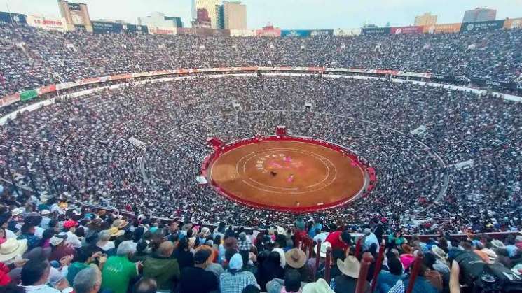 Por inviable espectáculo, Plaza México suspende corridas de toros