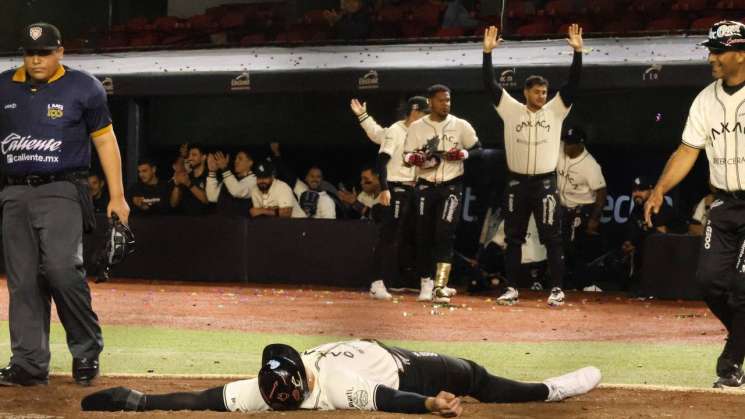 Zarpazo felino en el Estadio Vasconcelos 