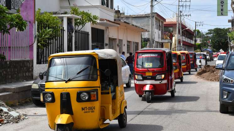 Gobierno anuncia combate a delicuencia en trasporte de Juchitán