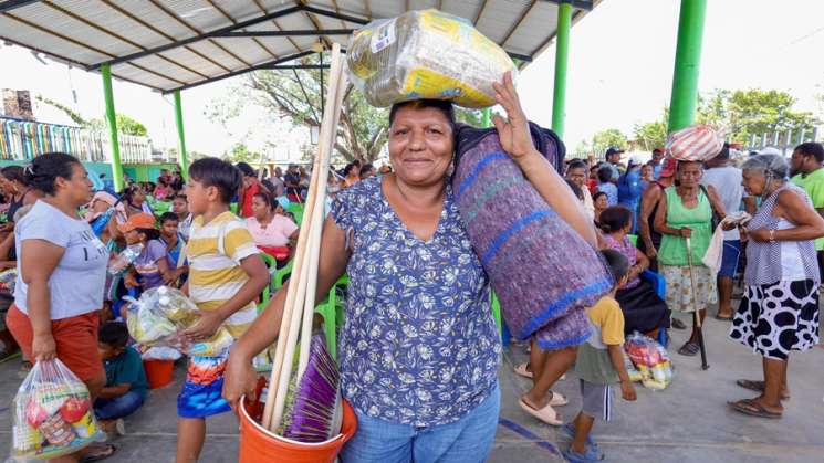 Entrega DIF Oaxaca más de 18 mil canastas alimentarias tras Erick