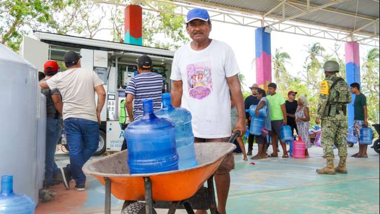 Garantizar Sedeco agua potable en Chacahua la Grúa con planta 