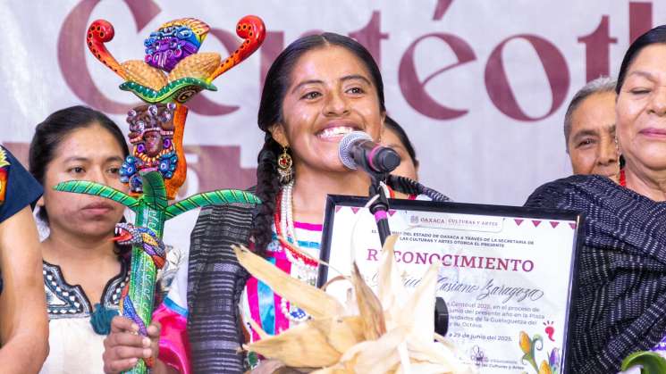 Con denuncias de violencia y despojo, eligen a la Diosa Centéotl 